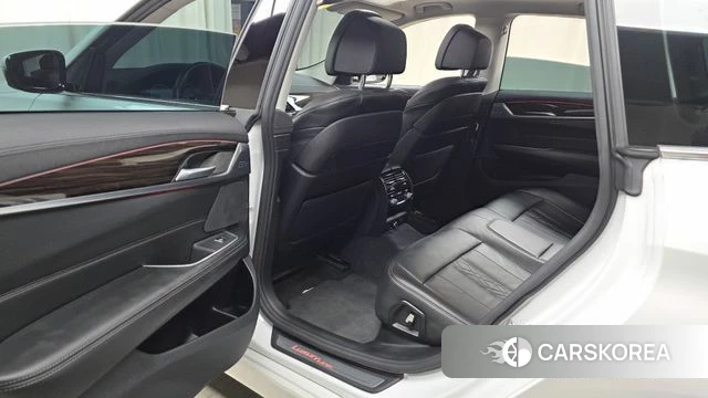 BMW 6 Series GT (G32) 2019 Белый из Кореи, фото 2