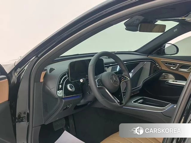 Mercedes-Benz E-class 2026 Черный из Китая, фото 2