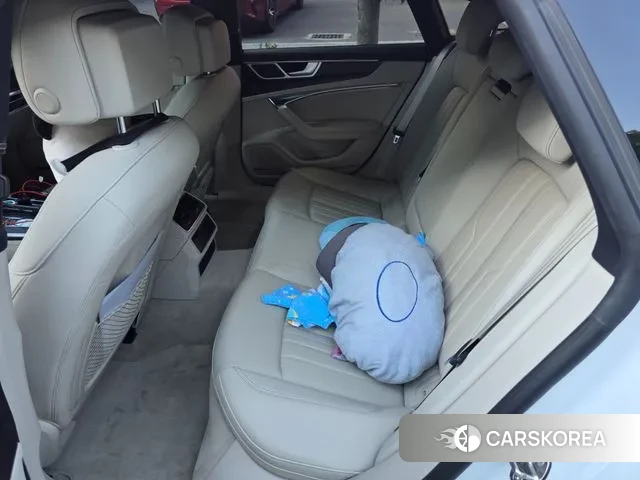 Audi A7 (4K) 2021 Белый из Кореи, фото 2