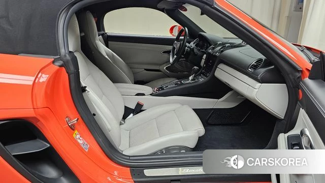 Porsche 718 Boxster 2021 Оранжевый из Кореи, фото 2