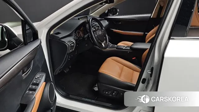 Lexus NX300h id 3484385 из Кореи 2