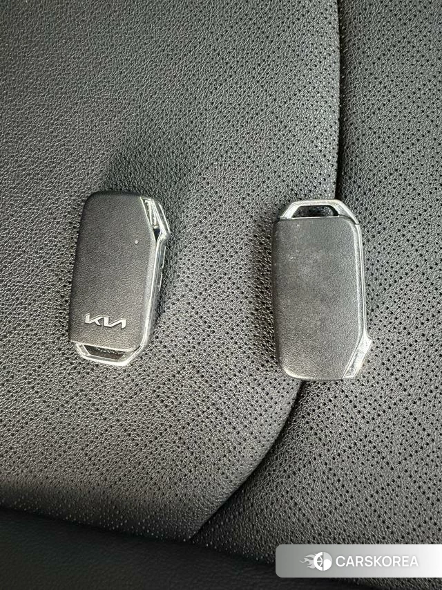 Kia K3 2023 Белый из Китая, фото 2