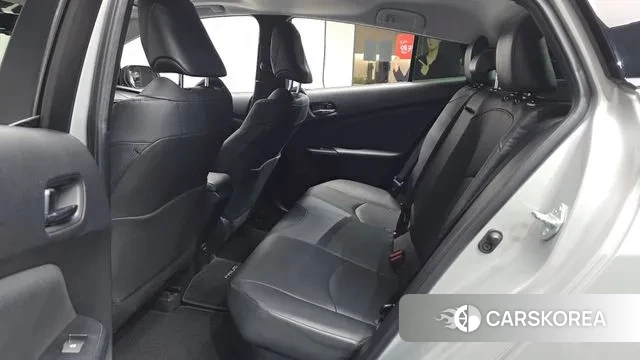 Toyota Prius 4th Generation 2018 Серебряный из Кореи, фото 2