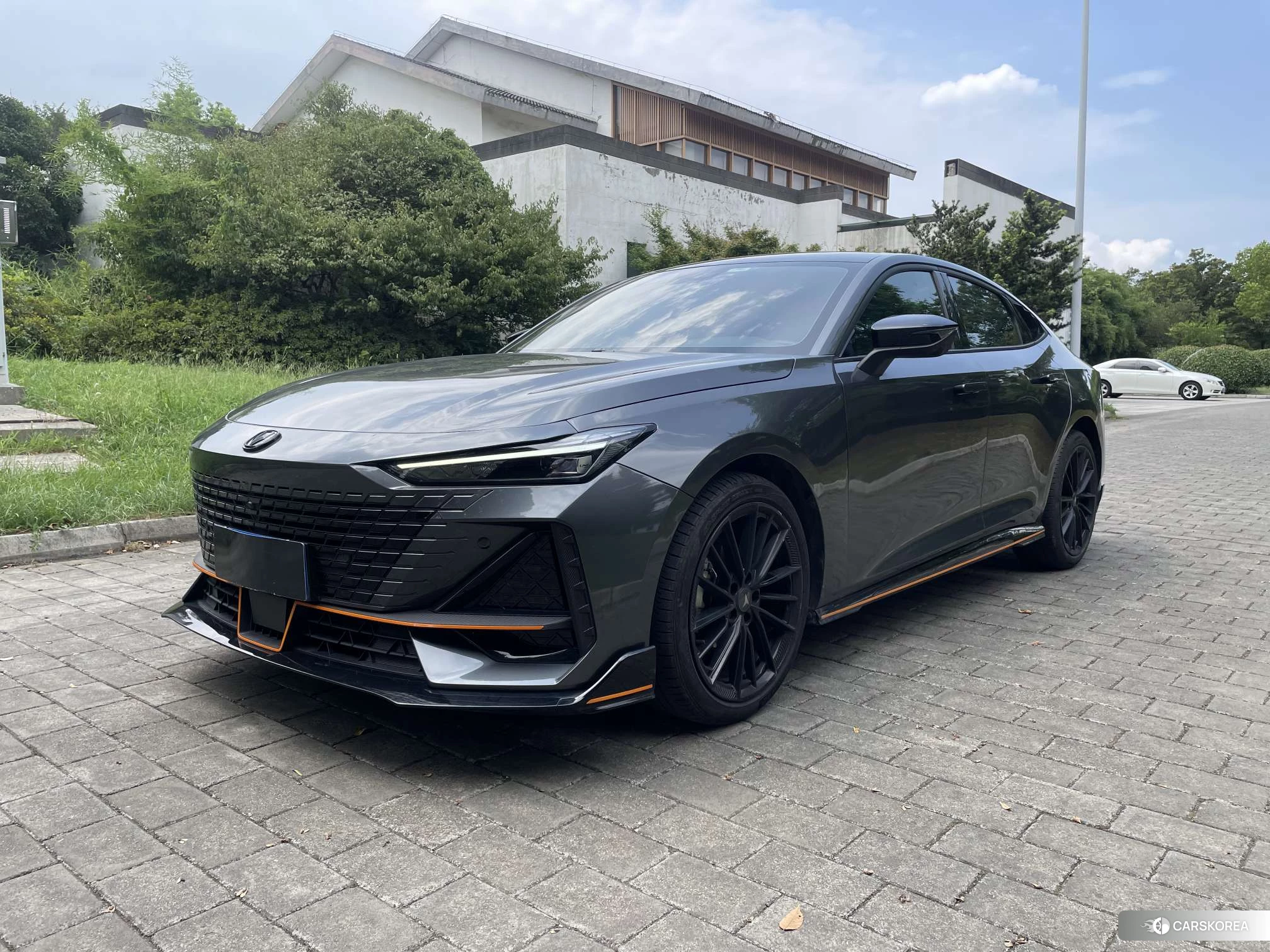 Chang'an UNI-V 2023 Темно-серый из Китая, фото 2