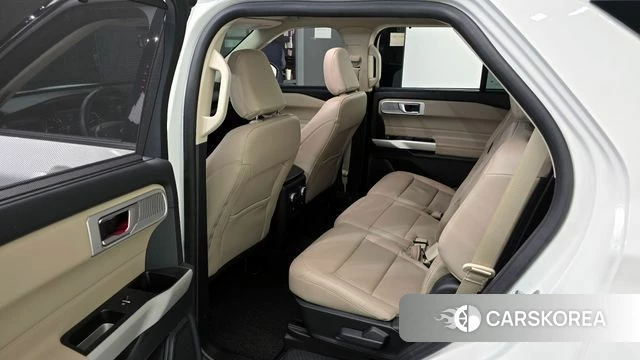 Ford Explorer 6th Generation 2021 Белый из Кореи, фото 2