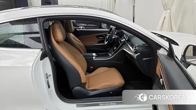 Mercedes-Benz CLE-Class C236 2025 Белый из Кореи, фото 2