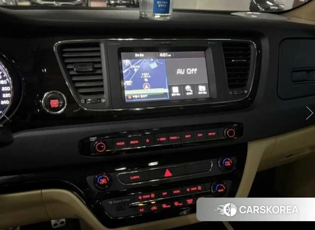 Kia The New Carnival 2019 Белый из Кореи, фото 2