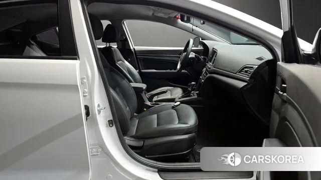 Hyundai Avante AD 2018 Белый из Кореи, фото 2