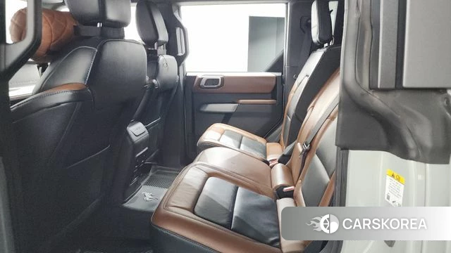Ford Bronco 6th Generation 2022 Цвет галактики из Кореи, фото 2
