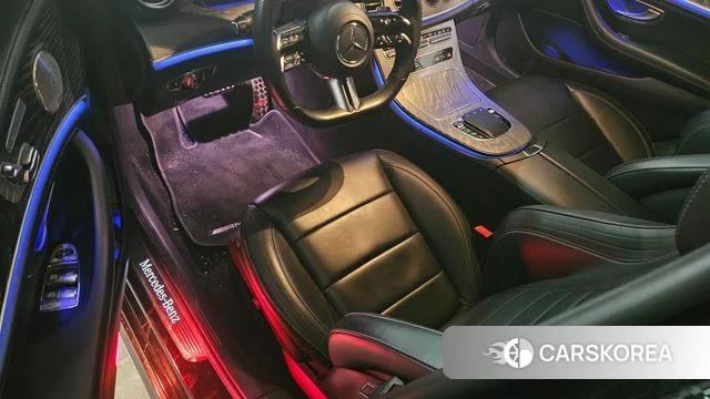 Mercedes-Benz E-Class W213 2021 Черный из Кореи, фото 2