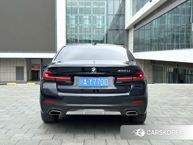 BMW 5 series 2021 Черный из Китая, фото 2