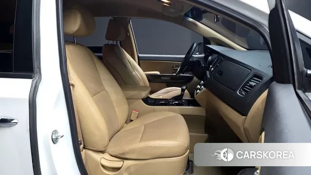 Kia The New Carnival 2019 Белый из Кореи, фото 2