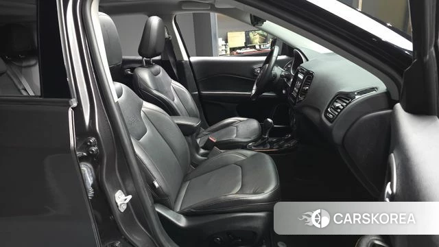 Jeep Compass 2nd Generation 2019 Серый из Кореи, фото 2
