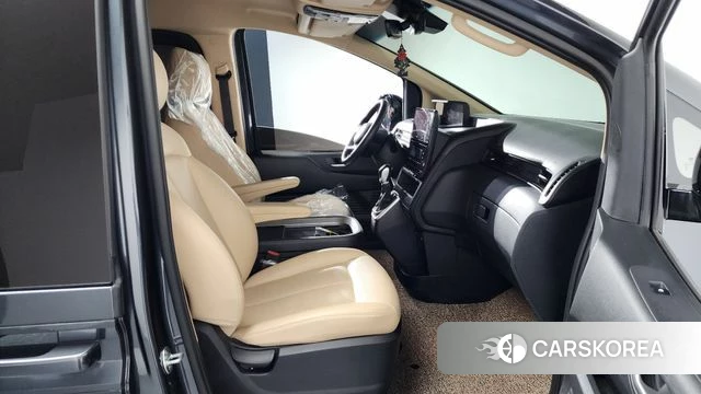 Hyundai Staria 2024 Серый из Кореи, фото 2