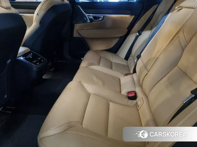 Volvo V90 Cross-Country 2024 Черный из Кореи, фото 2