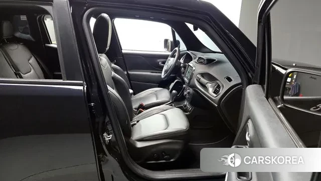 Jeep Renegade 2021 Черный из Кореи, фото 2