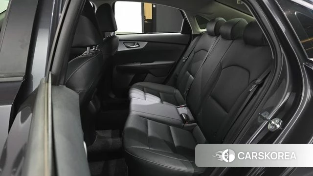 Kia The New K3 2nd generation 2023 Серый из Кореи, фото 2