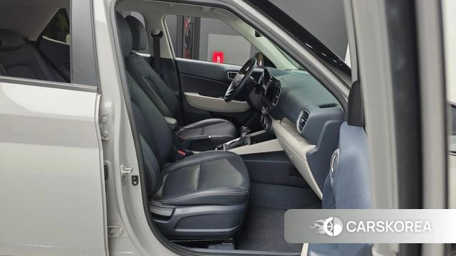 Hyundai Venue 2024 Серебристо-серый из Кореи, фото 2