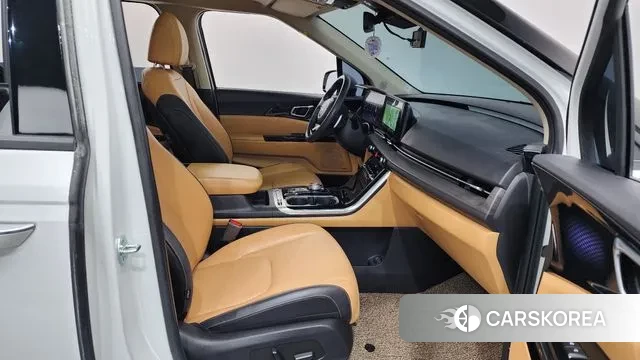 Kia Carnival 4th generation 2023 Белый из Кореи, фото 2