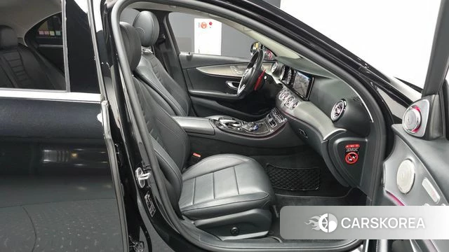 Mercedes-Benz E-Class W213 2019 Черный из Кореи, фото 2