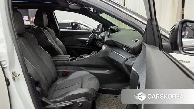 Peugeot 5008 second generation 2020 Белый из Кореи, фото 2