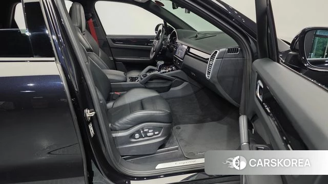 Porsche Cayenne (PO536) 2019 Черный из Кореи, фото 2