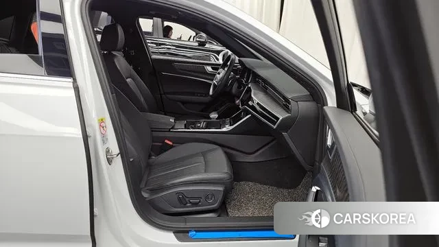 Audi A6 (C8) 2022 Белый из Кореи, фото 2