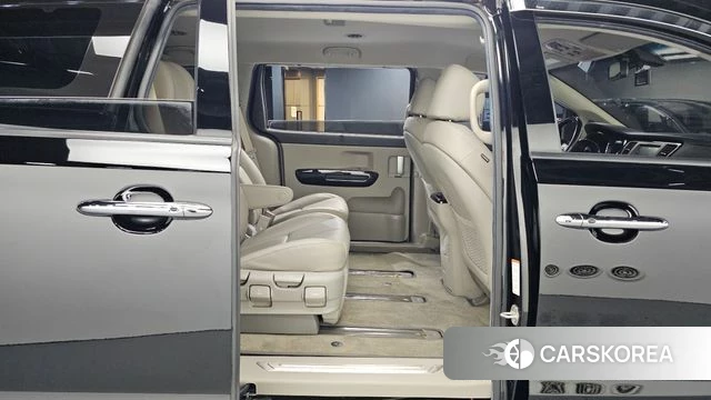Kia The New Carnival 2019 Черный из Кореи, фото 2