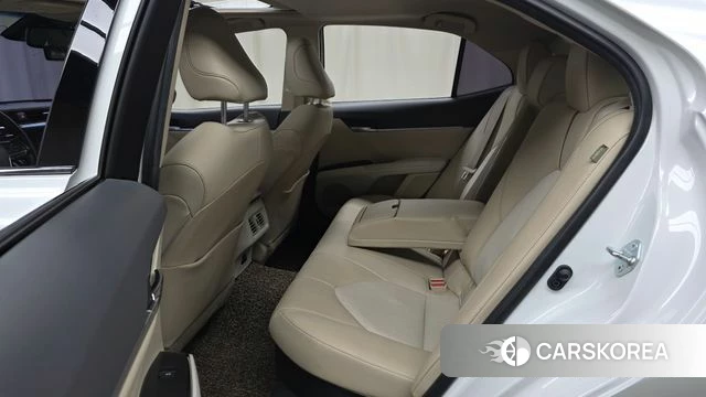 Toyota Camry (XV70) 2019 Белый из Кореи, фото 2