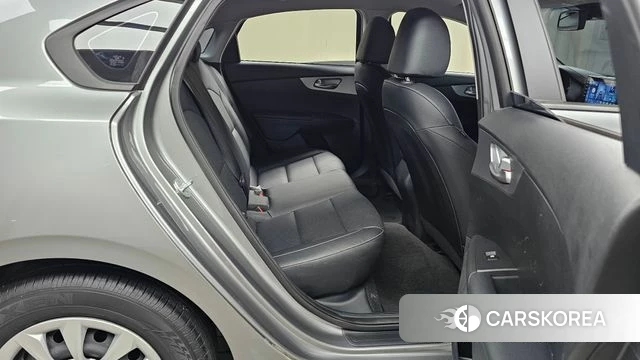 Kia The New K3 2nd generation 2022 Серебристо-серый из Кореи, фото 2