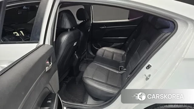 Hyundai Avante AD 2018 Белый из Кореи, фото 2