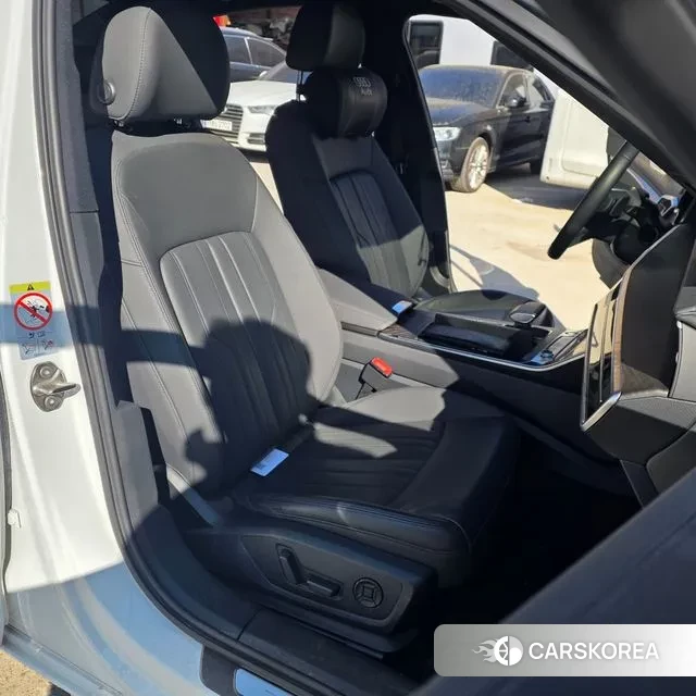 Audi A6 (C8) 2021 Белый из Кореи, фото 2