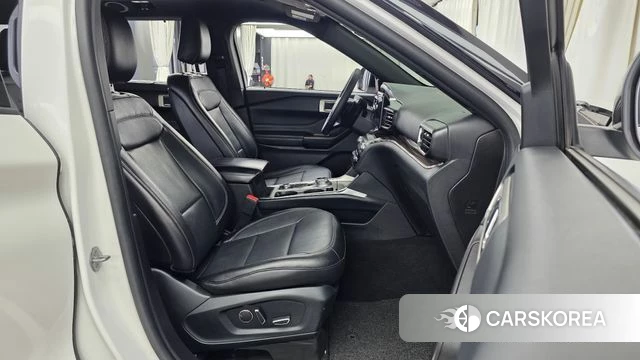 Ford Explorer 6th Generation 2020 Белый из Кореи, фото 2