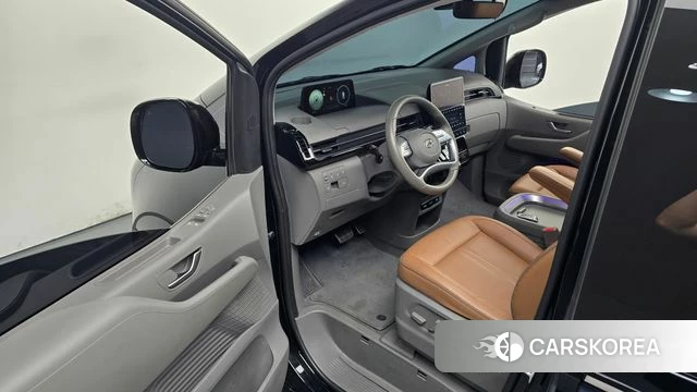 Hyundai Staria 2021 Черный из Кореи, фото 2