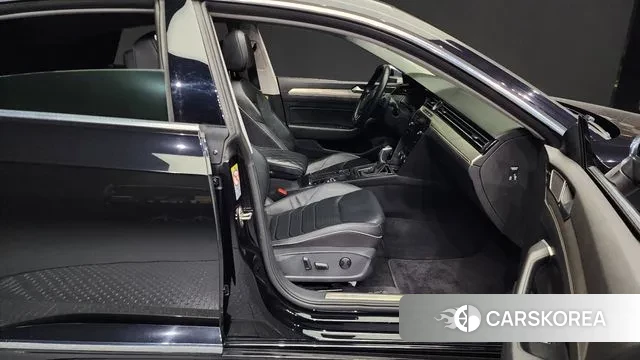 Volkswagen Arteon 2019 Черный из Кореи, фото 2