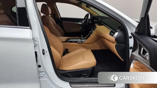 Genesis The New G70 2024 Белый из Кореи, фото 2