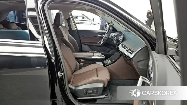 BMW X1 (U11) 2025 Черный из Кореи, фото 2