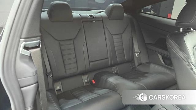 BMW 4 Series (G22) 2023 Черный из Кореи, фото 2