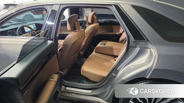 Hyundai Grandeur Hybrid (GN7) 2023 Песочный из Кореи, фото 2