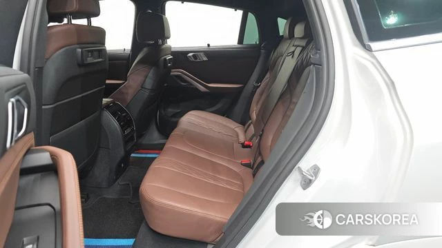 BMW X6 (G06) 2022 Белый из Кореи, фото 2