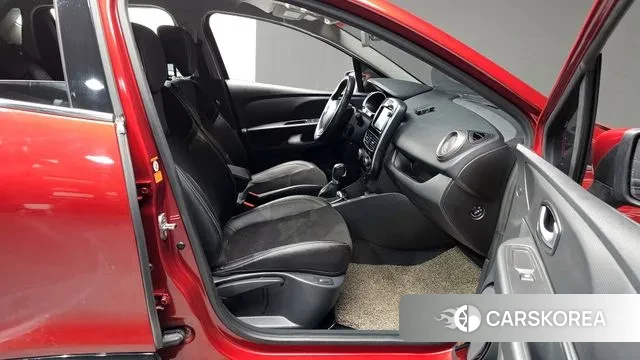 Renault Korea (Samsung) Clio 2019 Красный из Кореи, фото 2