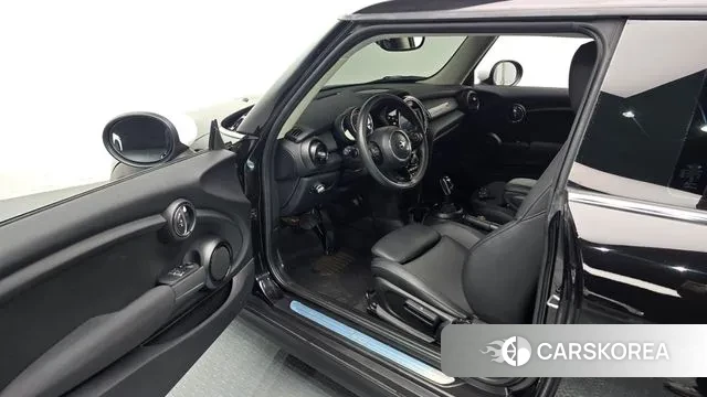 Mini Cooper 2020 Черный из Кореи, фото 2