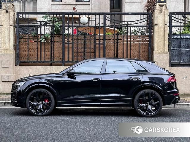 Audi RS Q8 2021 Черный из Китая, фото 2