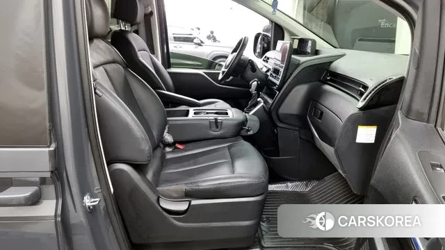 Hyundai Staria 2024 Серый из Кореи, фото 2