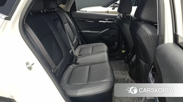 Kia Seltos 2022 Белый из Кореи, фото 2