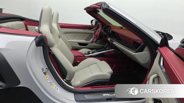 Porsche 911(992) 2022 Серебристо-серый из Кореи, фото 2