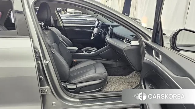 Kia K5 3rd generation 2023 Серый из Кореи, фото 2