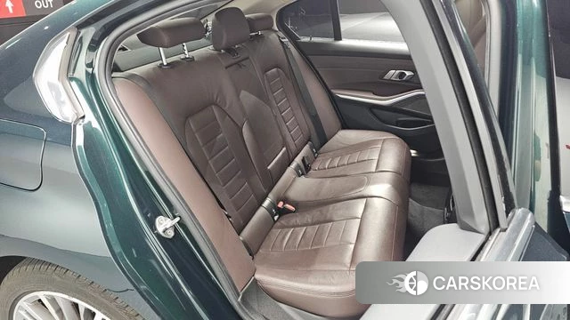 BMW 3 Series (G20) 2020 Темно-зеленый из Кореи, фото 2