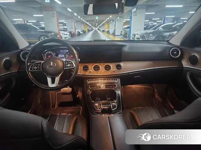 Mercedes-Benz E-Class W213 2019 Черный из Кореи, фото 2