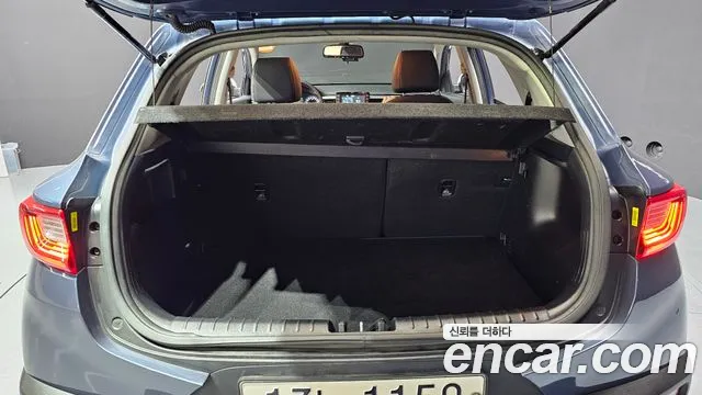 Kia Stonic 2018 Синий из Кореи, фото 2